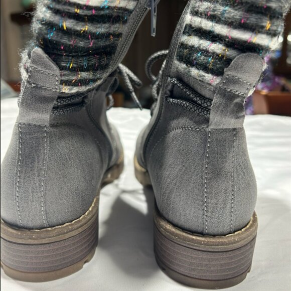 New (without tags) Muk Luks Grey Ankle Boots Size 10 - Picture 2 of 5